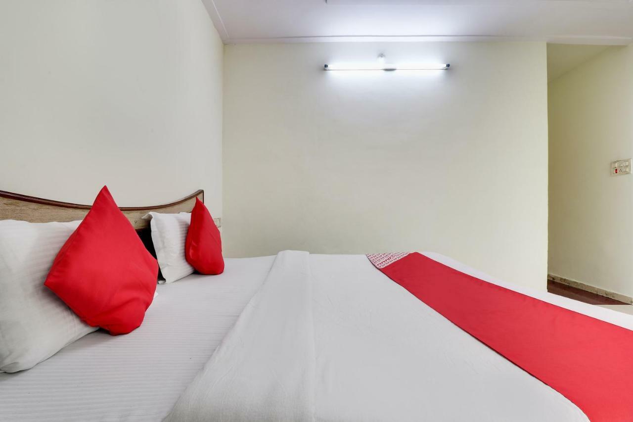 Oyo 45398 Kunal Hotel Etawah Exterior photo