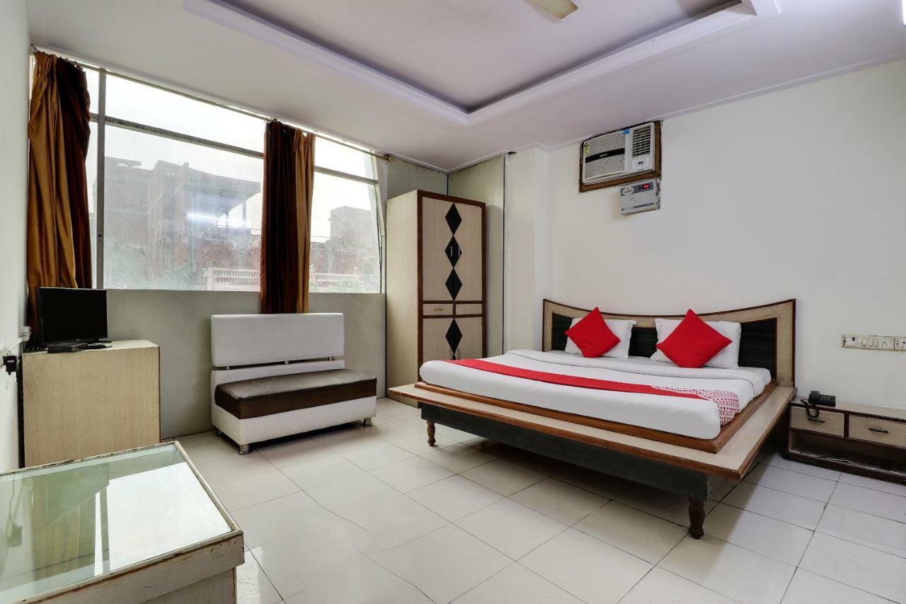 Oyo 45398 Kunal Hotel Etawah Exterior photo
